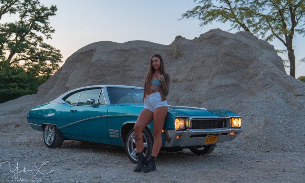 These photos of @dariaroxanaadriana & bigblueskylark were taken in collaboration with @classicsforcharity.
Classics for Charity brings together classic cars, photography, and creativity to support ALS research. Each photoshoot produces unique images while simultaneously raising awareness and funds for an important cause.
