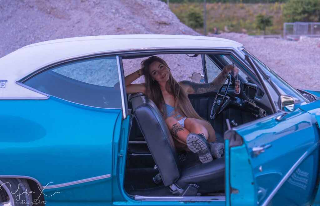 These photos of @dariaroxanaadriana & bigblueskylark were taken in collaboration with @classicsforcharity.
Classics for Charity brings together classic cars, photography, and creativity to support ALS research. Each photoshoot produces unique images while simultaneously raising awareness and funds for an important cause.
